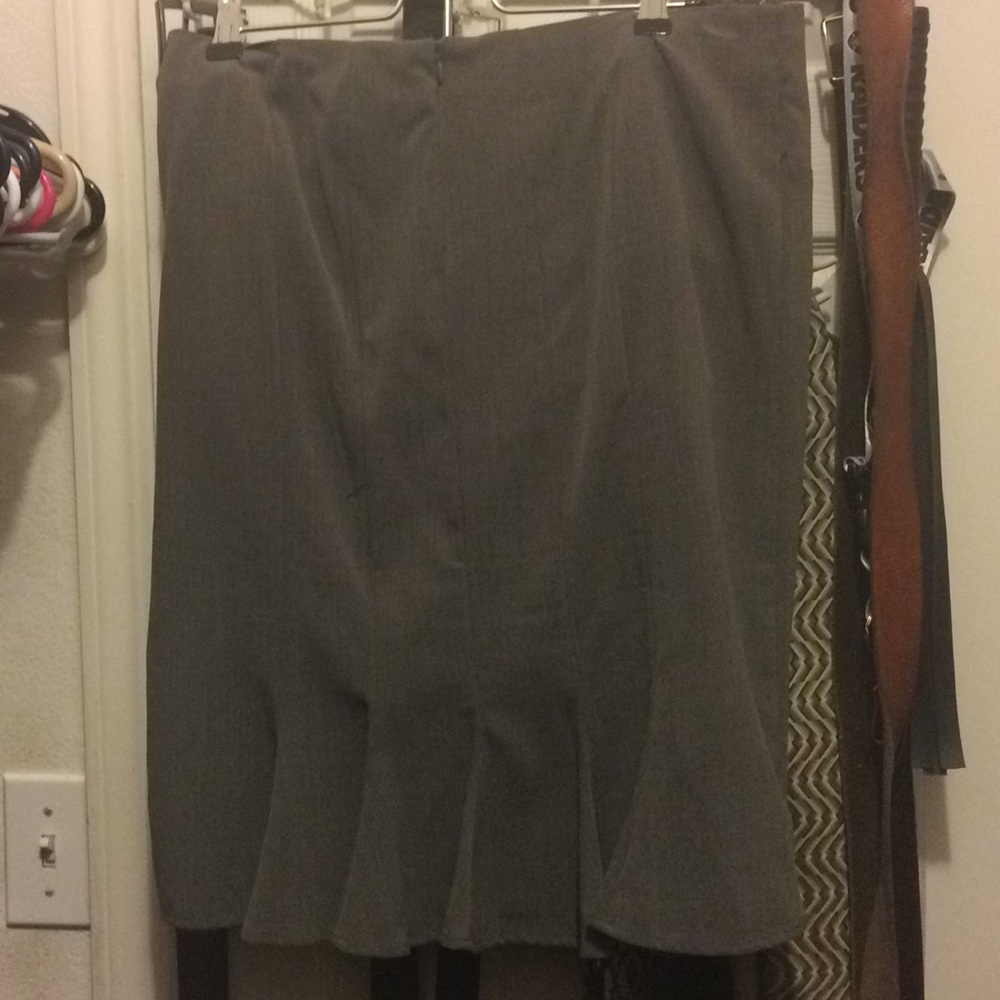 Byer California Skirt - Picture 2 of 2